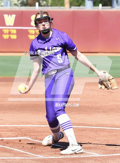 Thumbnail 1 in Sabino vs. Winslow (AIA 3A Final) photogallery.