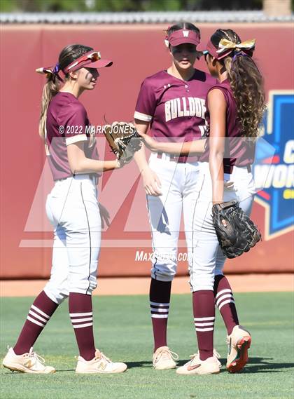 Thumbnail 3 in Sabino vs. Winslow (AIA 3A Final) photogallery.