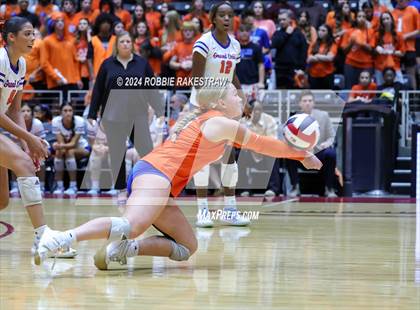 Thumbnail 2 in Grand Oaks vs. Fulshear (UIL 6A Volleyball Division 1 Final) photogallery.