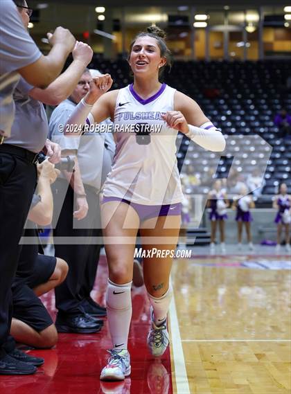 Thumbnail 2 in Grand Oaks vs. Fulshear (UIL 6A Volleyball Division 1 Final) photogallery.