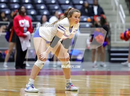 Thumbnail 2 in Grand Oaks vs. Fulshear (UIL 6A Volleyball Division 1 Final) photogallery.