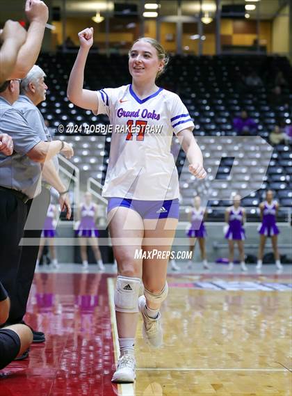 Thumbnail 2 in Grand Oaks vs. Fulshear (UIL 6A Volleyball Division 1 Final) photogallery.