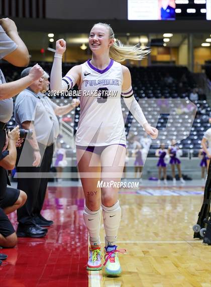 Thumbnail 1 in Grand Oaks vs. Fulshear (UIL 6A Volleyball Division 1 Final) photogallery.