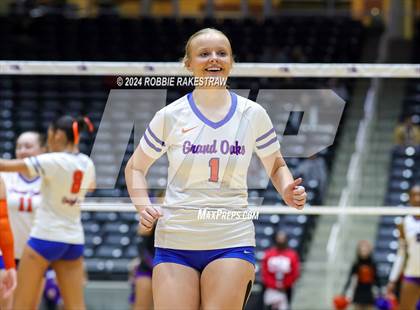 Thumbnail 3 in Grand Oaks vs. Fulshear (UIL 6A Volleyball Division 1 Final) photogallery.