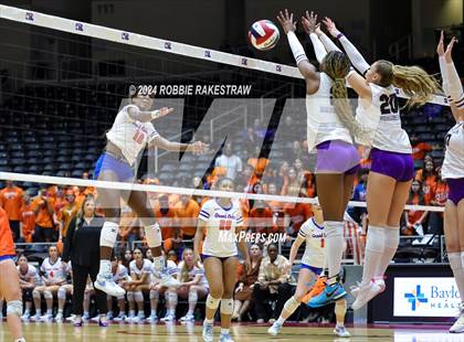 Thumbnail 1 in Grand Oaks vs. Fulshear (UIL 6A Volleyball Division 1 Final) photogallery.