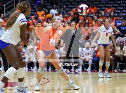 Thumbnail 1 in Grand Oaks vs. Fulshear (UIL 6A Volleyball Division 1 Final) photogallery.