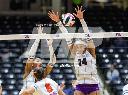 Thumbnail 2 in Grand Oaks vs. Fulshear (UIL 6A Volleyball Division 1 Final) photogallery.