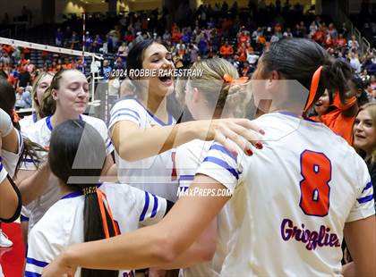 Thumbnail 2 in Grand Oaks vs. Fulshear (UIL 6A Volleyball Division 1 Final) photogallery.