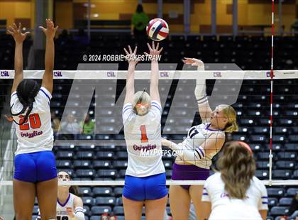 Thumbnail 1 in Grand Oaks vs. Fulshear (UIL 6A Volleyball Division 1 Final) photogallery.