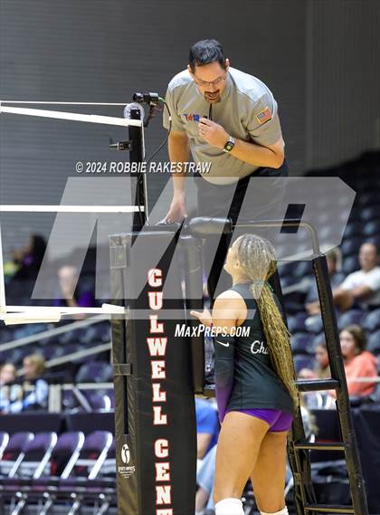Thumbnail 1 in Grand Oaks vs. Fulshear (UIL 6A Volleyball Division 1 Final) photogallery.