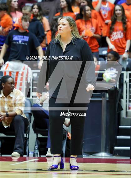 Thumbnail 1 in Grand Oaks vs. Fulshear (UIL 6A Volleyball Division 1 Final) photogallery.