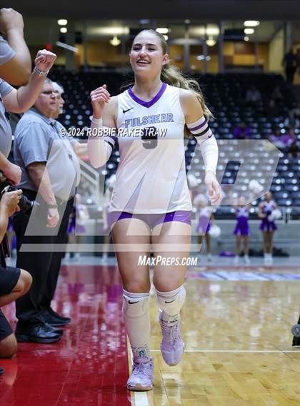 Thumbnail 3 in Grand Oaks vs. Fulshear (UIL 6A Volleyball Division 1 Final) photogallery.