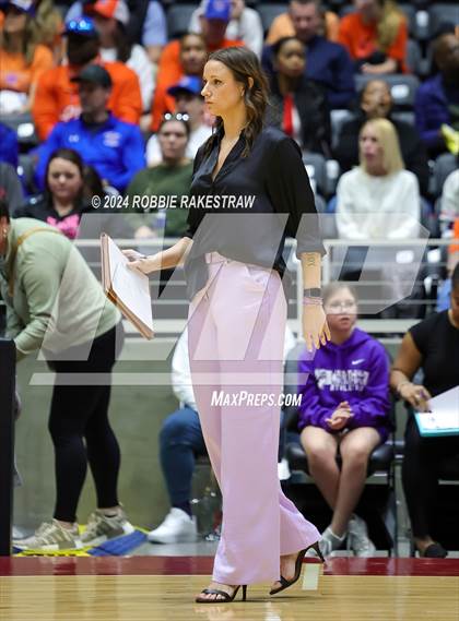 Thumbnail 3 in Grand Oaks vs. Fulshear (UIL 6A Volleyball Division 1 Final) photogallery.