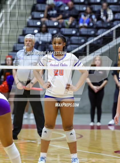 Thumbnail 2 in Grand Oaks vs. Fulshear (UIL 6A Volleyball Division 1 Final) photogallery.