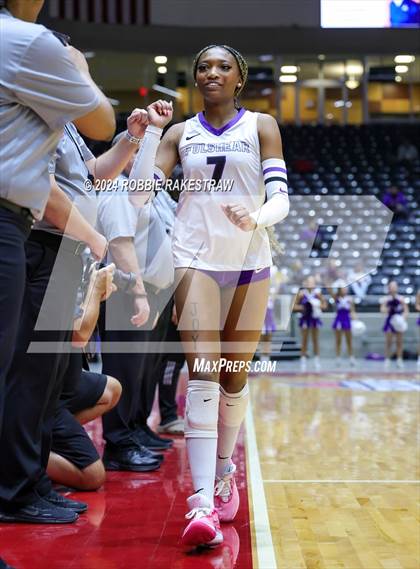 Thumbnail 1 in Grand Oaks vs. Fulshear (UIL 6A Volleyball Division 1 Final) photogallery.