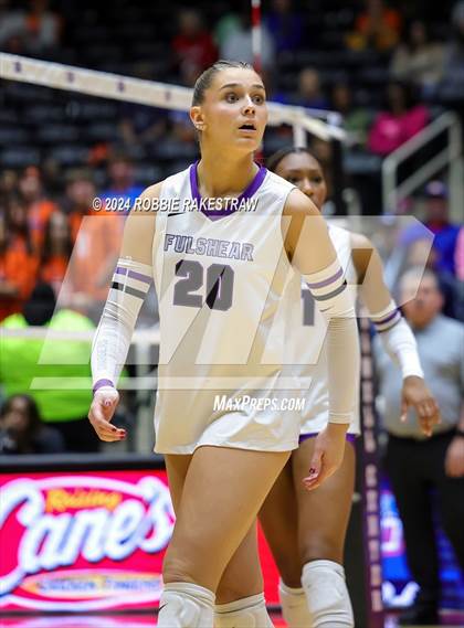 Thumbnail 1 in Grand Oaks vs. Fulshear (UIL 6A Volleyball Division 1 Final) photogallery.