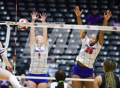 Thumbnail 2 in Grand Oaks vs. Fulshear (UIL 6A Volleyball Division 1 Final) photogallery.
