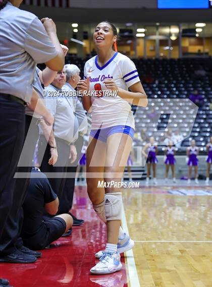 Thumbnail 2 in Grand Oaks vs. Fulshear (UIL 6A Volleyball Division 1 Final) photogallery.