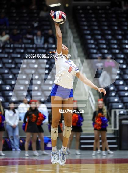 Thumbnail 2 in Grand Oaks vs. Fulshear (UIL 6A Volleyball Division 1 Final) photogallery.