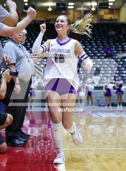 Thumbnail 1 in Grand Oaks vs. Fulshear (UIL 6A Volleyball Division 1 Final) photogallery.