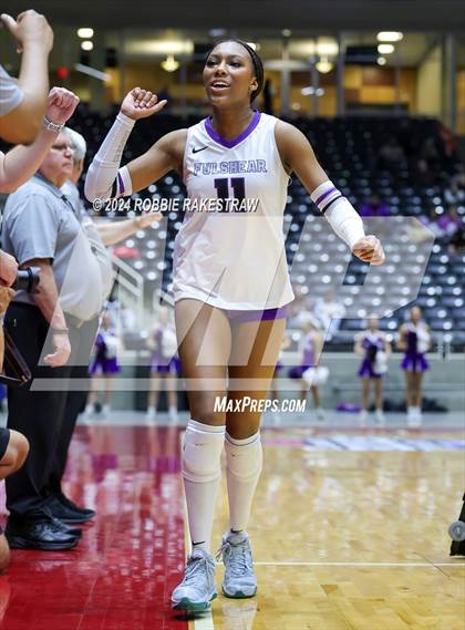 Thumbnail 2 in Grand Oaks vs. Fulshear (UIL 6A Volleyball Division 1 Final) photogallery.