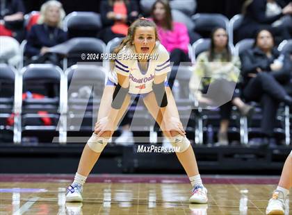 Thumbnail 2 in Grand Oaks vs. Fulshear (UIL 6A Volleyball Division 1 Final) photogallery.
