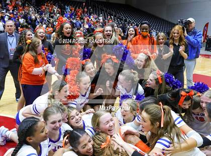 Thumbnail 1 in Grand Oaks vs. Fulshear (UIL 6A Volleyball Division 1 Final) photogallery.
