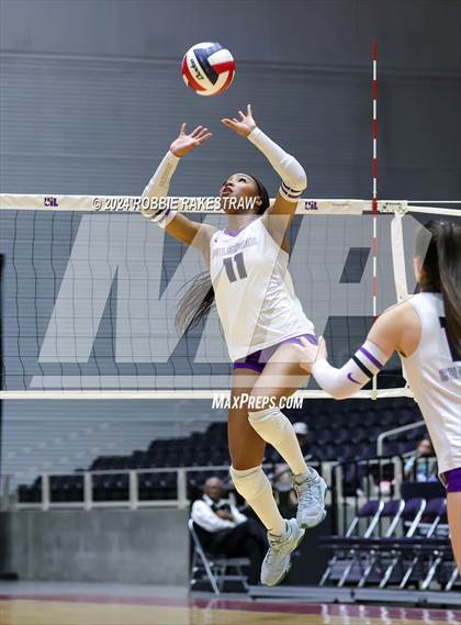 Thumbnail 2 in Grand Oaks vs. Fulshear (UIL 6A Volleyball Division 1 Final) photogallery.
