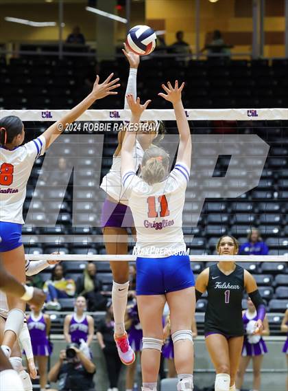 Thumbnail 1 in Grand Oaks vs. Fulshear (UIL 6A Volleyball Division 1 Final) photogallery.
