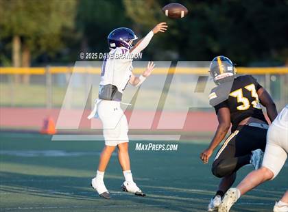 Thumbnail 3 in Spanish Springs @ Simi Valley photogallery.