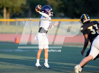 Thumbnail 2 in Spanish Springs @ Simi Valley photogallery.