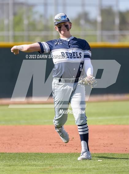 Thumbnail 2 in Staley vs. Columbine (Coach Bob Invitational) photogallery.