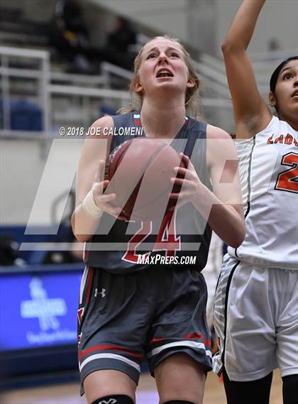 Thumbnail 3 in Harlingen South vs Lee [Robert E.] (NISD Basketball Tournament) photogallery.