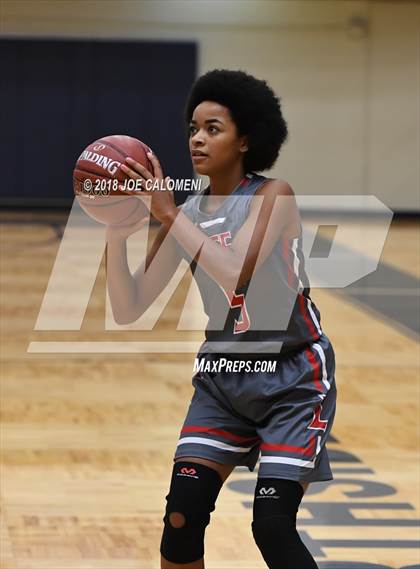 Thumbnail 3 in Harlingen South vs Lee [Robert E.] (NISD Basketball Tournament) photogallery.