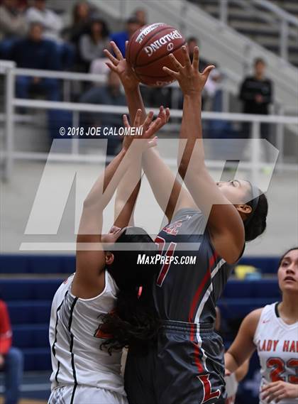 Thumbnail 1 in Harlingen South vs Lee [Robert E.] (NISD Basketball Tournament) photogallery.