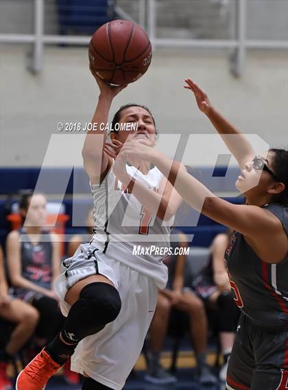 Thumbnail 1 in Harlingen South vs Lee [Robert E.] (NISD Basketball Tournament) photogallery.