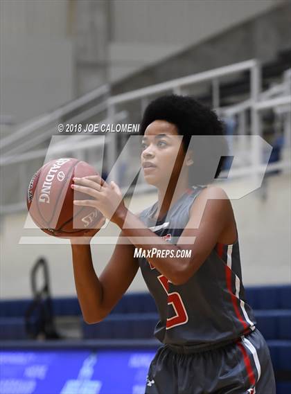 Thumbnail 3 in Harlingen South vs Lee [Robert E.] (NISD Basketball Tournament) photogallery.