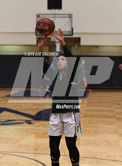 Thumbnail 1 in Harlingen South vs Lee [Robert E.] (NISD Basketball Tournament) photogallery.