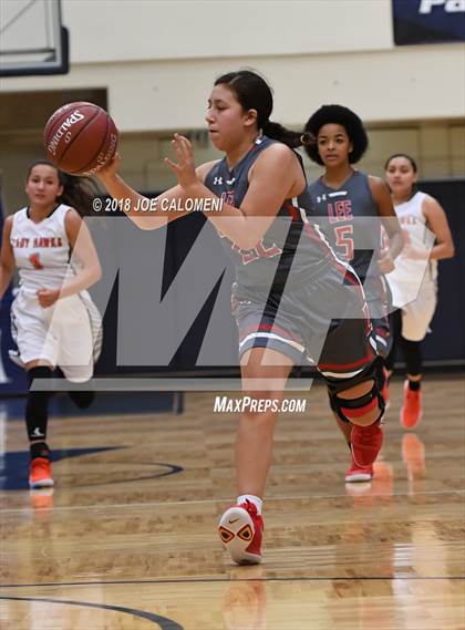Thumbnail 2 in Harlingen South vs Lee [Robert E.] (NISD Basketball Tournament) photogallery.