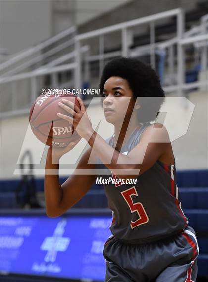 Thumbnail 2 in Harlingen South vs Lee [Robert E.] (NISD Basketball Tournament) photogallery.