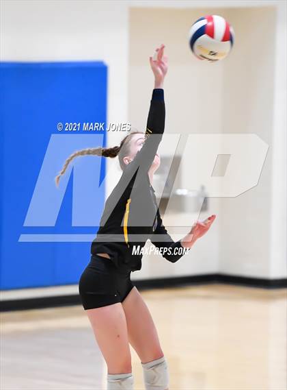 Thumbnail 3 in Phoenix Country Day vs. Scottsdale Christian Academy (PCDS Desert Classic) photogallery.
