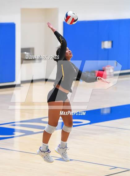 Thumbnail 2 in Phoenix Country Day vs. Scottsdale Christian Academy (PCDS Desert Classic) photogallery.