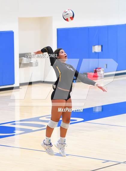 Thumbnail 3 in Phoenix Country Day vs. Scottsdale Christian Academy (PCDS Desert Classic) photogallery.