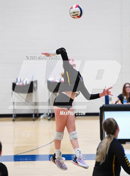 Thumbnail 2 in Phoenix Country Day vs. Scottsdale Christian Academy (PCDS Desert Classic) photogallery.