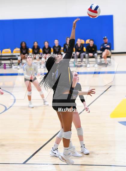 Thumbnail 2 in Phoenix Country Day vs. Scottsdale Christian Academy (PCDS Desert Classic) photogallery.