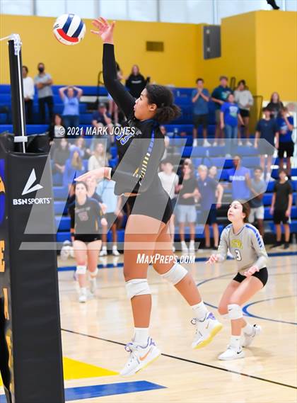Thumbnail 3 in Phoenix Country Day vs. Scottsdale Christian Academy (PCDS Desert Classic) photogallery.