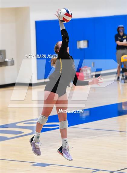 Thumbnail 2 in Phoenix Country Day vs. Scottsdale Christian Academy (PCDS Desert Classic) photogallery.