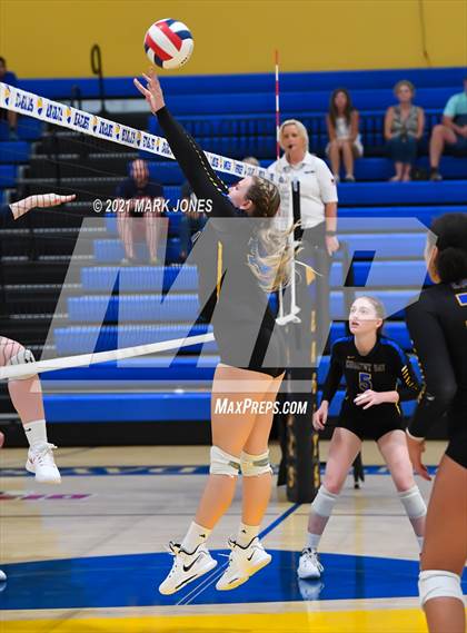 Thumbnail 3 in Phoenix Country Day vs. Scottsdale Christian Academy (PCDS Desert Classic) photogallery.