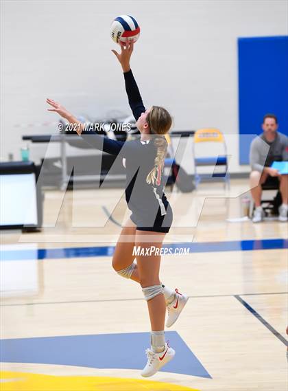 Thumbnail 2 in Phoenix Country Day vs. Scottsdale Christian Academy (PCDS Desert Classic) photogallery.