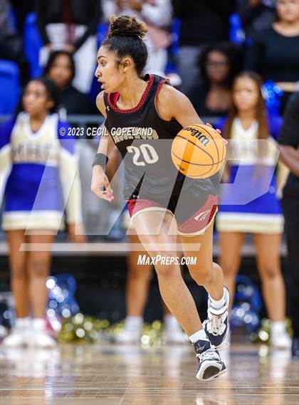 Thumbnail 1 in Brookwood vs. McEachern (GHSA 7A Semifinal) photogallery.